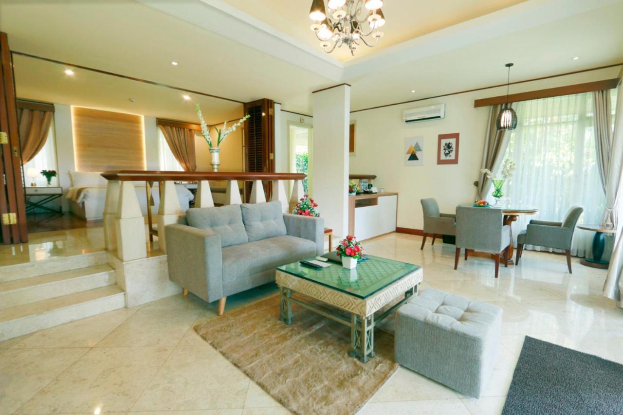 R Hotel Rancamaya Bogor Exteriér fotografie