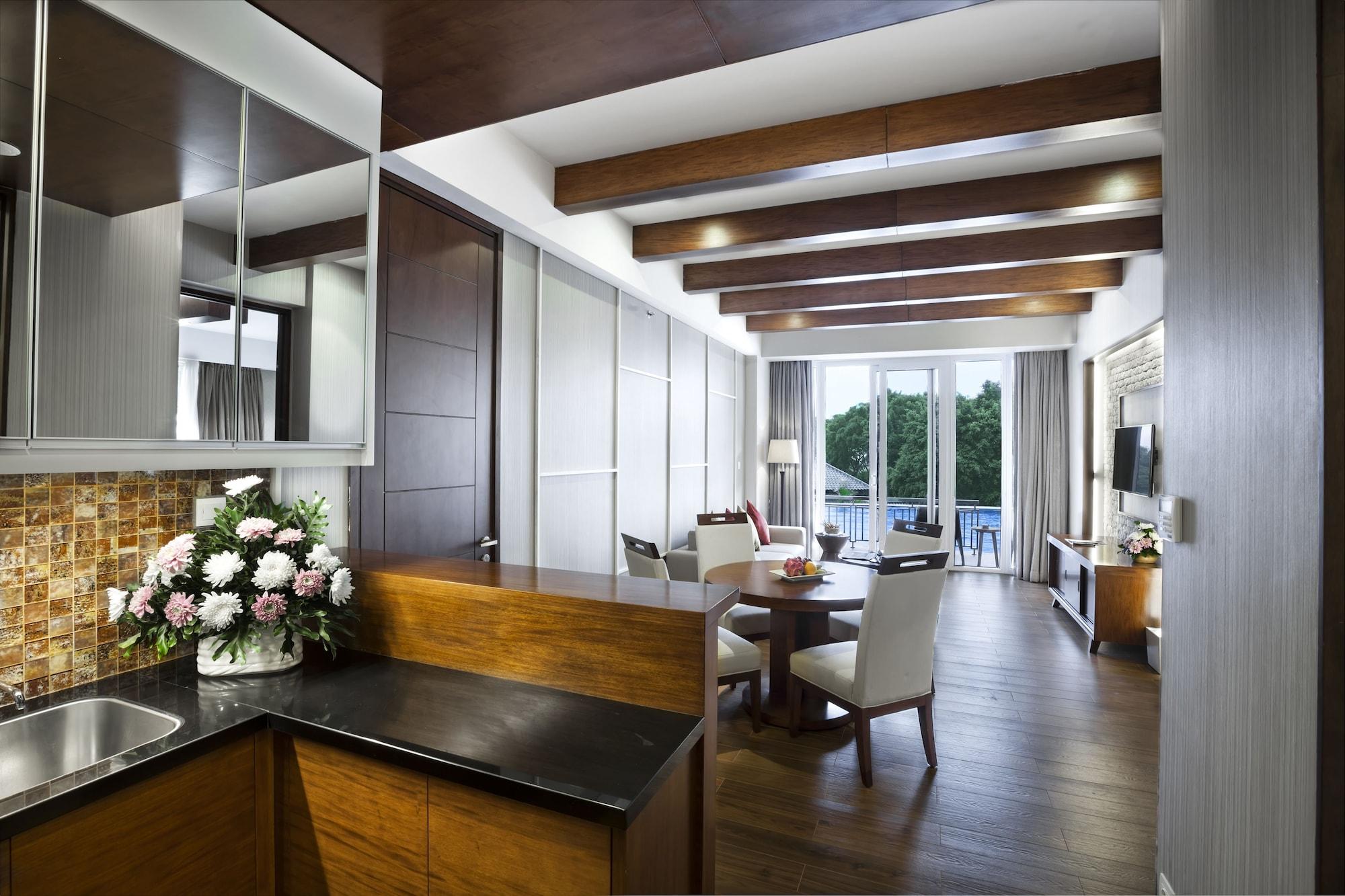 R Hotel Rancamaya Bogor Exteriér fotografie