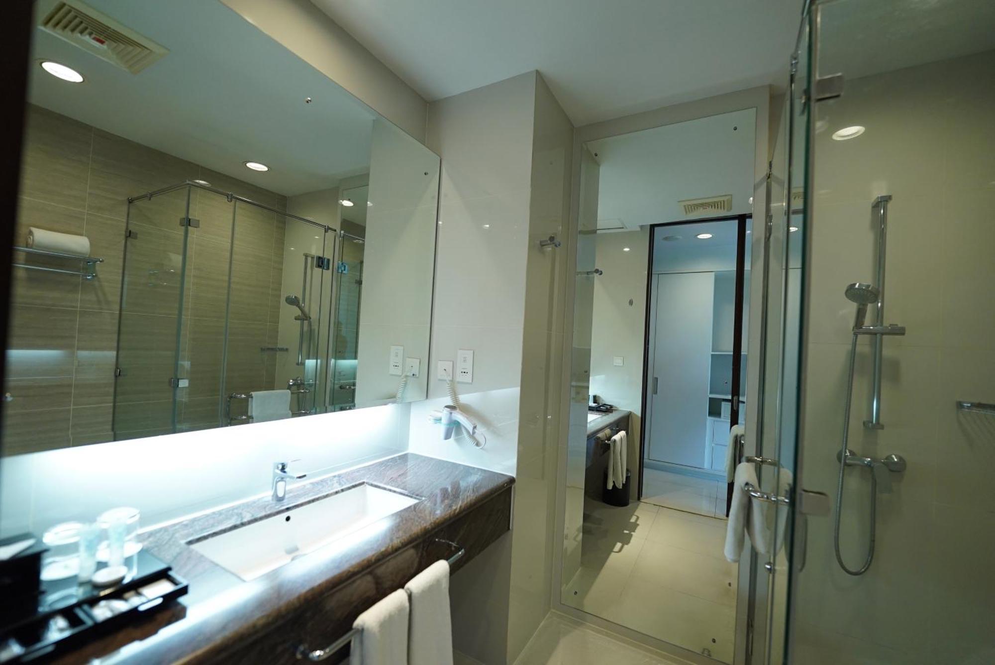 R Hotel Rancamaya Bogor Exteriér fotografie