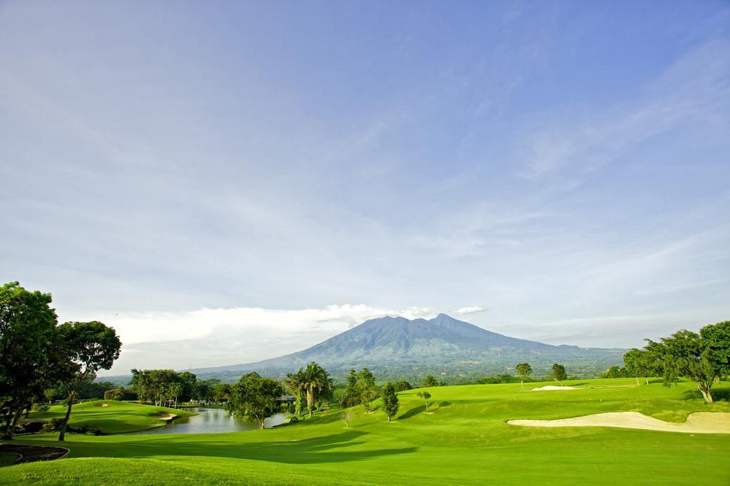 R Hotel Rancamaya Bogor Pokoj fotografie